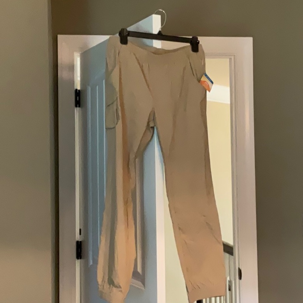 NWT Columbia 30 UPF Cargo Pants